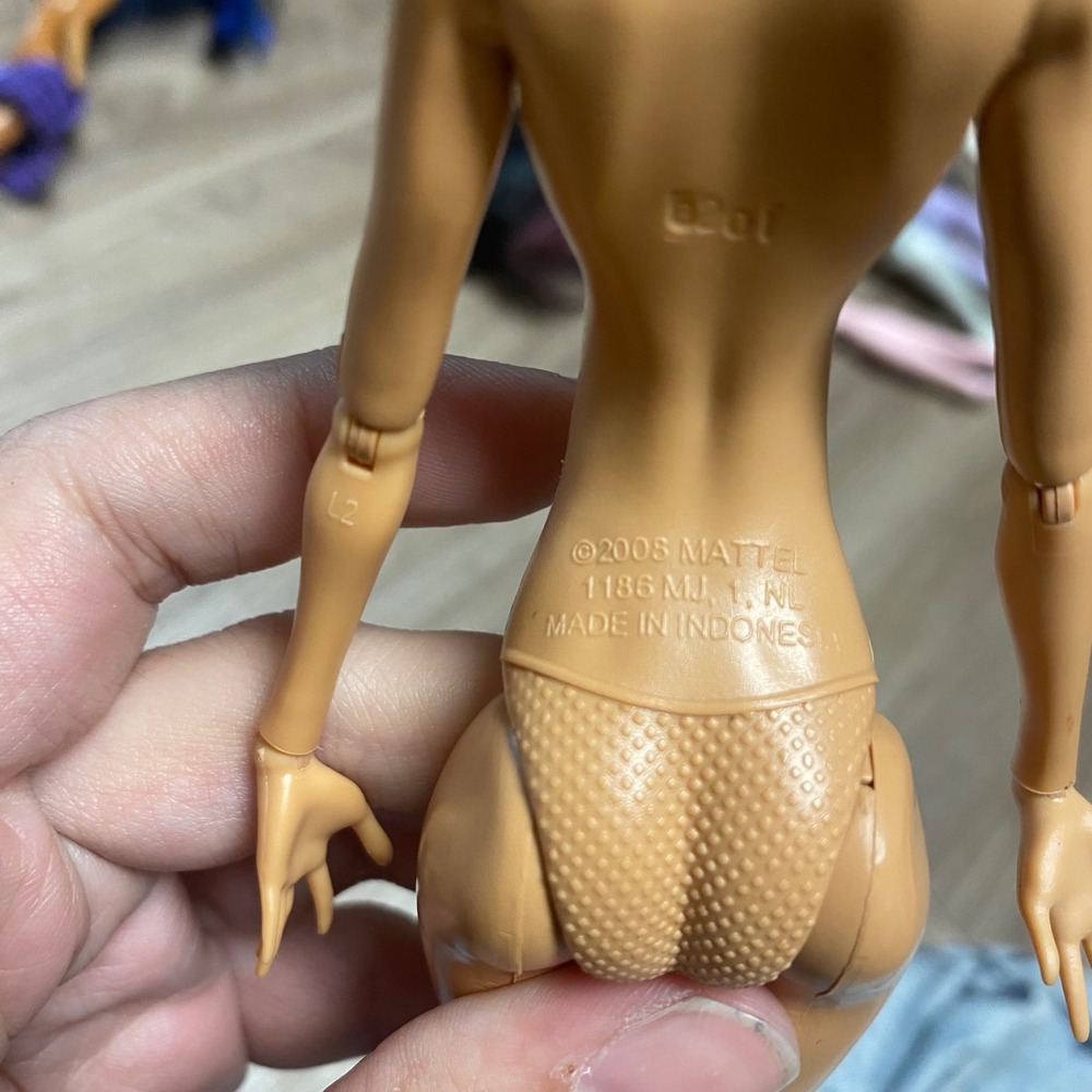 Mattel Monster High Cleo de Nile G1 2008 Nude Doll Trimmed Hair - Picture 7 of 13